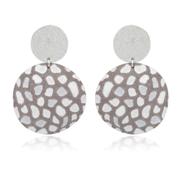 Leather Sculpted Circles Earrings 7pm