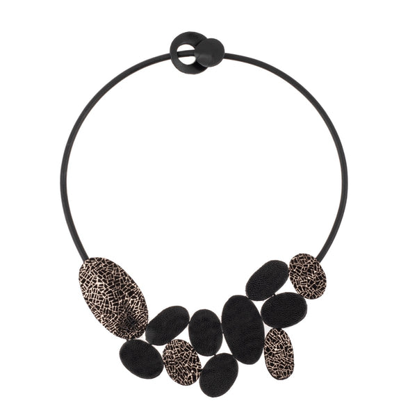 Pebbles Leather Necklace 7pm
