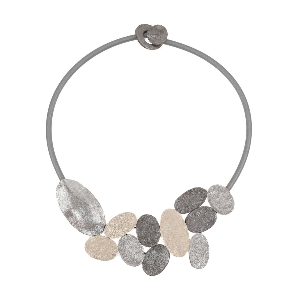 Pebbles Leather Necklace 7pm