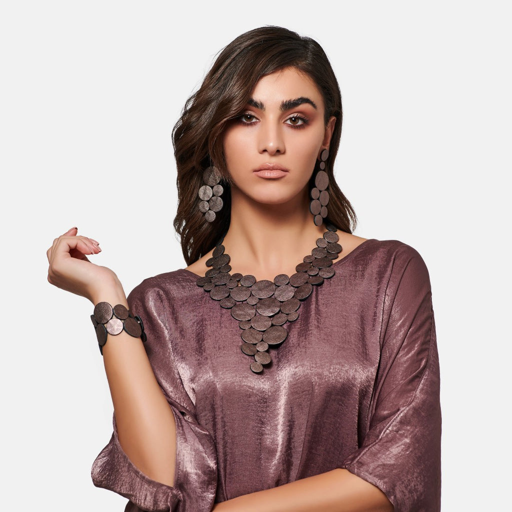 Dots Leather Necklace 7pm