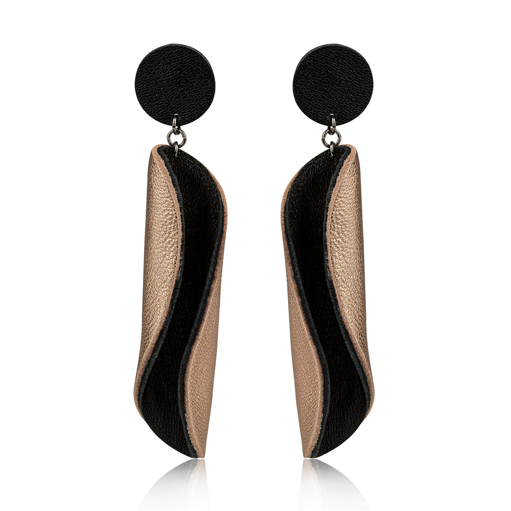 Sea Shells 7pm Leather earrings