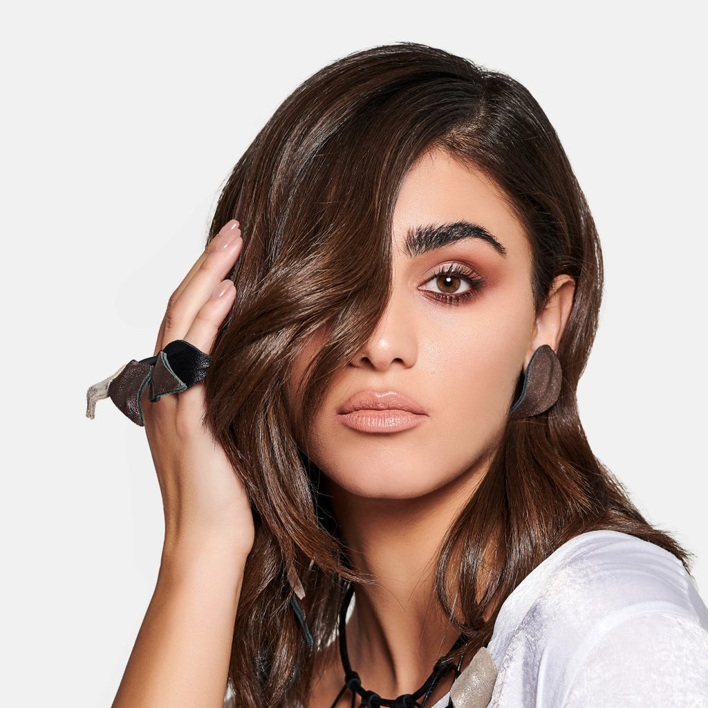 Leather Flower Ring 7pm