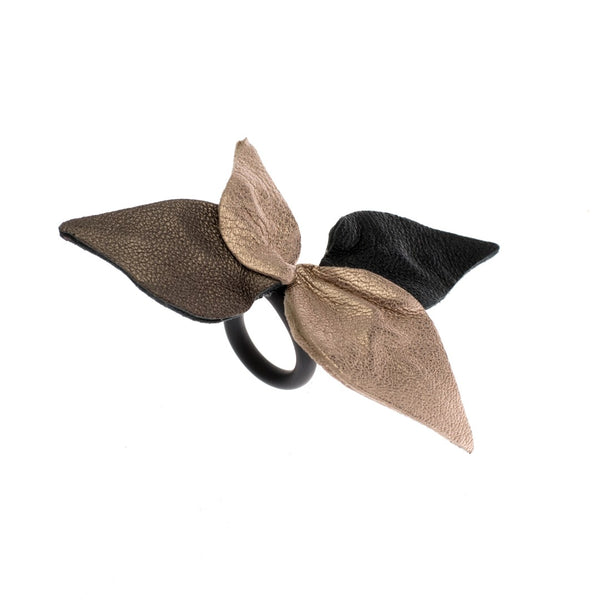 Leather Flower Ring 7pm